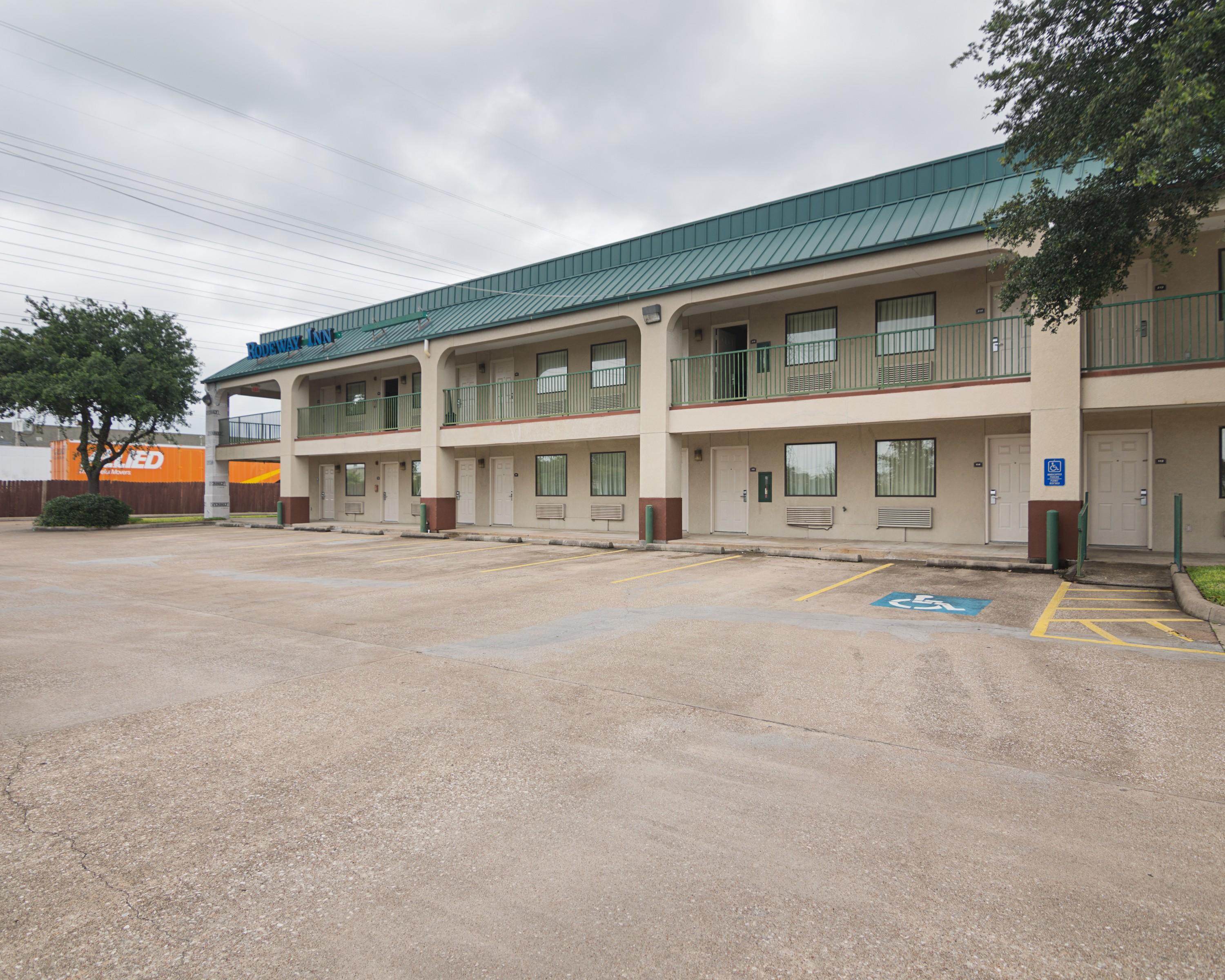 Rodeway Inn & Suites Hwy 290 Nw Houston Exterior photo
